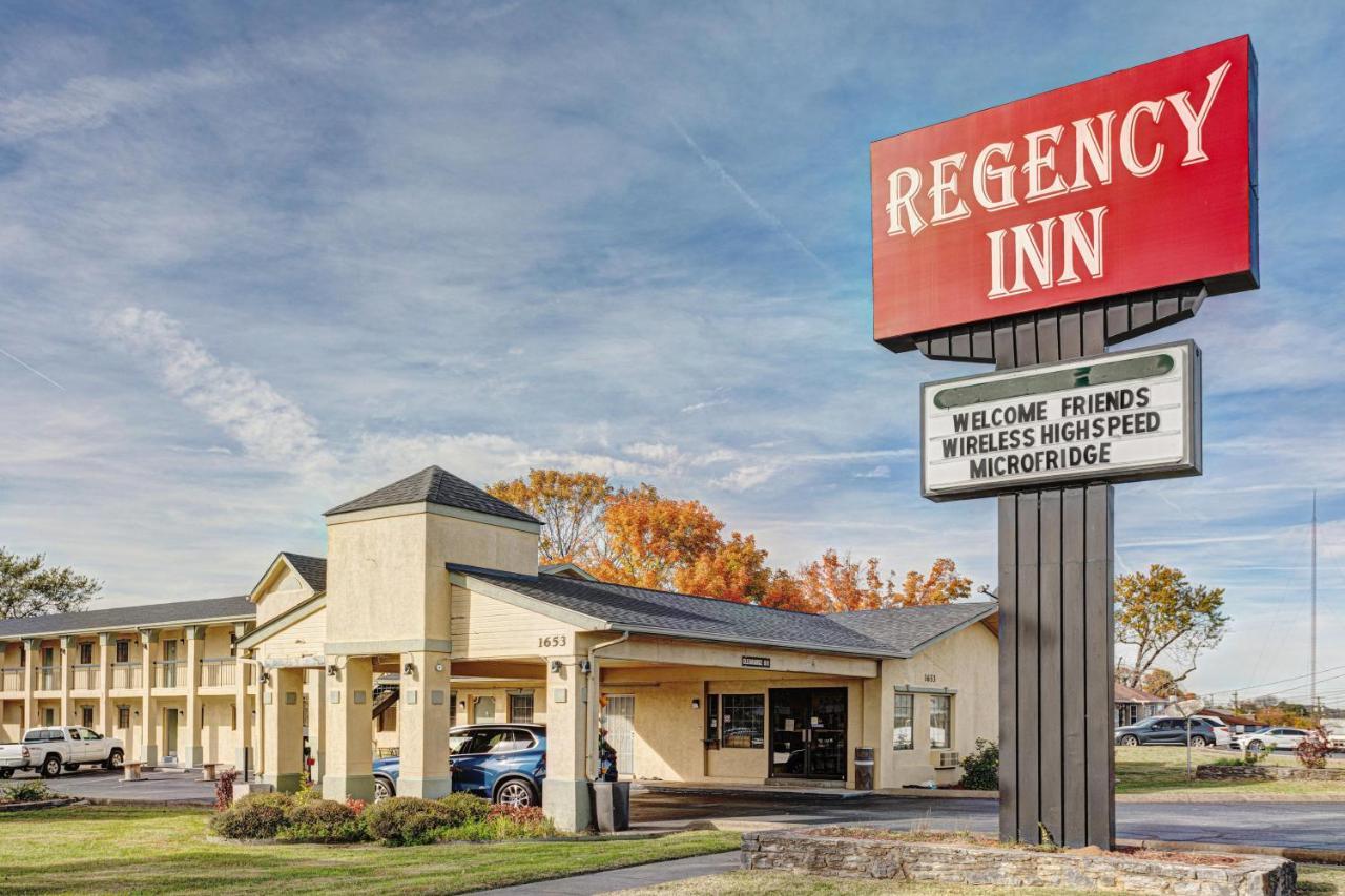 Fayetteville Regency Inn מראה חיצוני תמונה