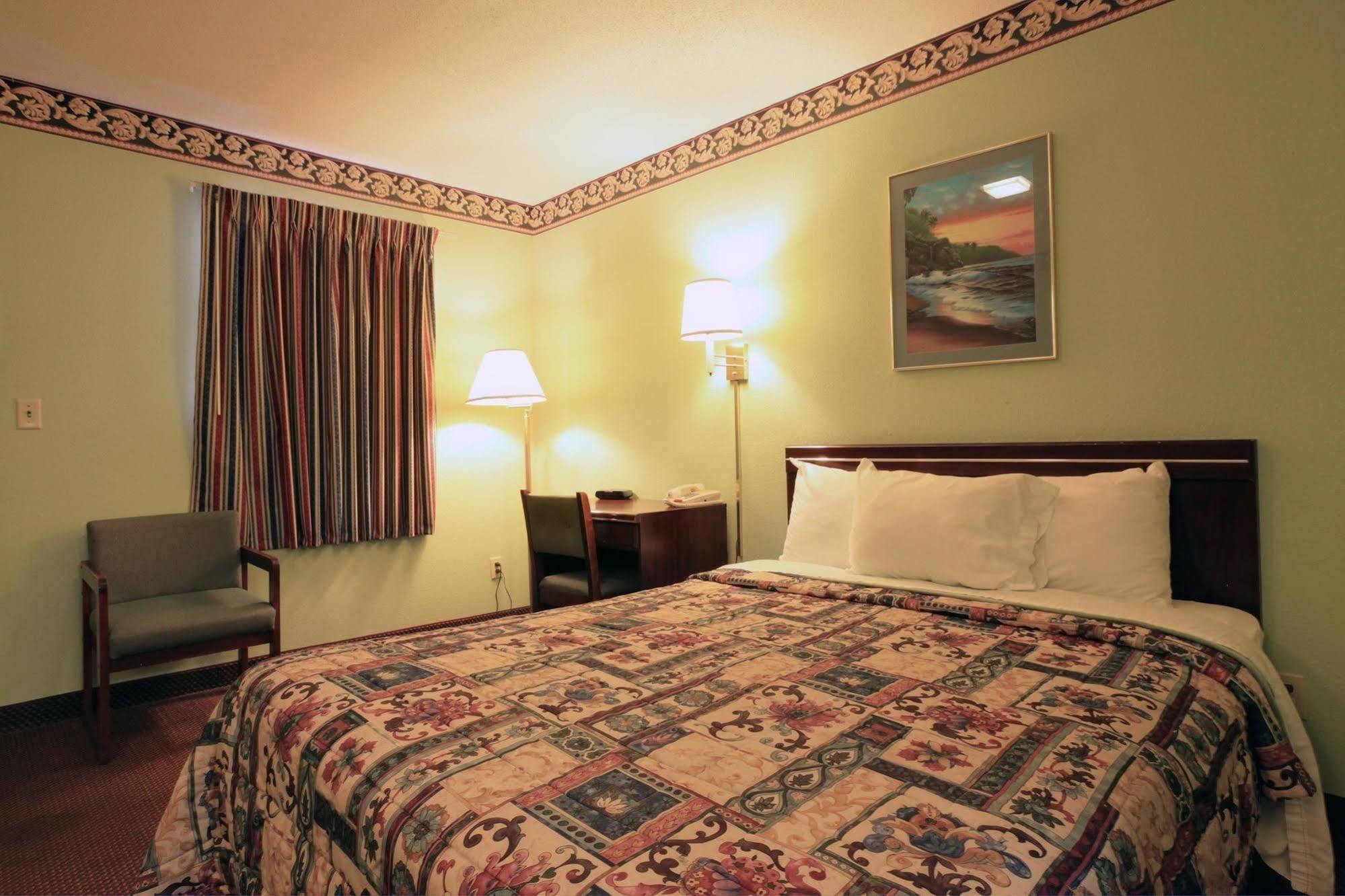 Fayetteville Regency Inn חדר תמונה